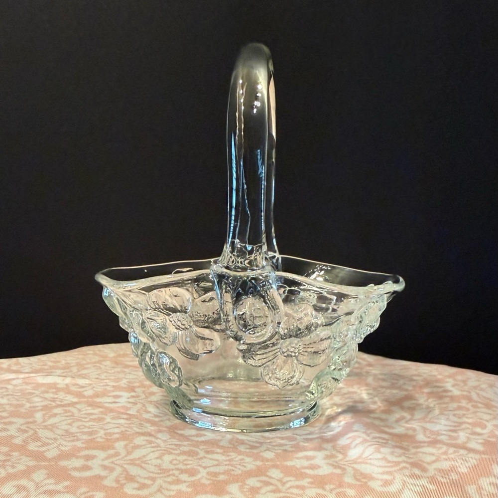 Small DB Glass Dogwood basket